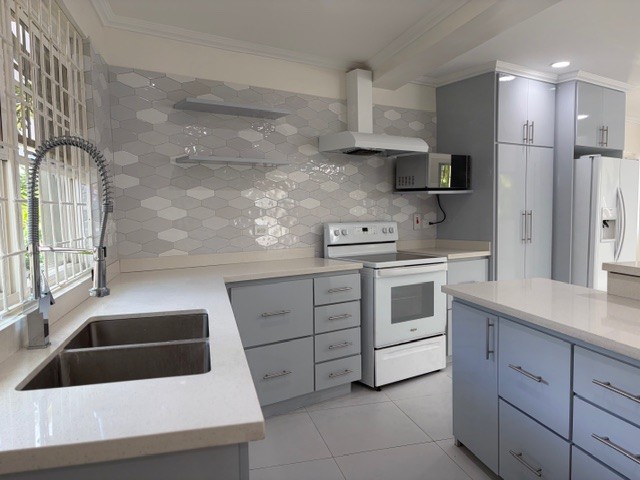 46 Reef Cresent | property listing page UK gallery image 4